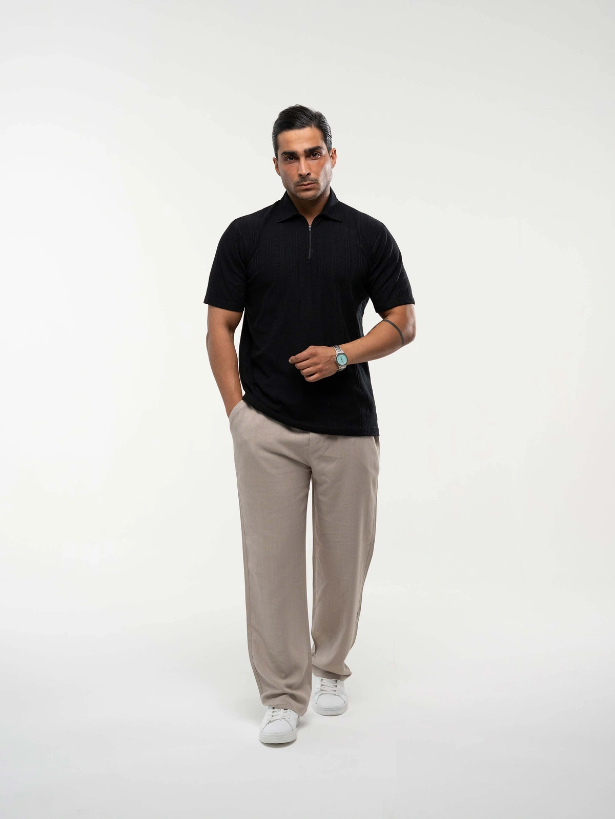 تیشرت مردانه نیمزیپ یقه ایستاده با پارچه مراکش پنبهای مشکی