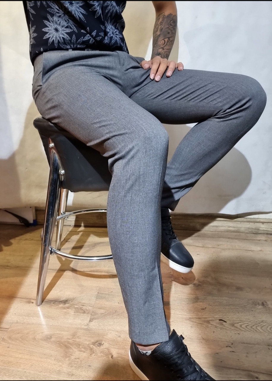 شلوار مردانه بزیاق کشی ترک – پارچه با کیفیت بالا در دو رنگ سبز و خاکستری مناسب استفاده روزمره و رسمی