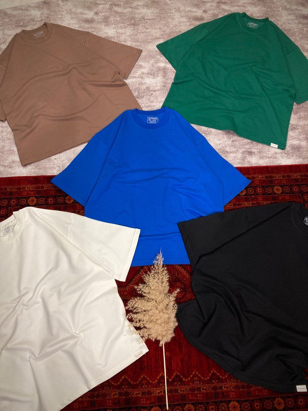 تیشرت بیسیک مردانه قواره باکسی دورس مچنیست در رنگهای مشکی، قهوهای، شیری، آبی و سبز با سایزبندی L تا 2XL